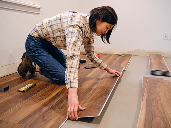 Wood-Look Porcelain vs Real Hardwood Flooring 2026 Guide